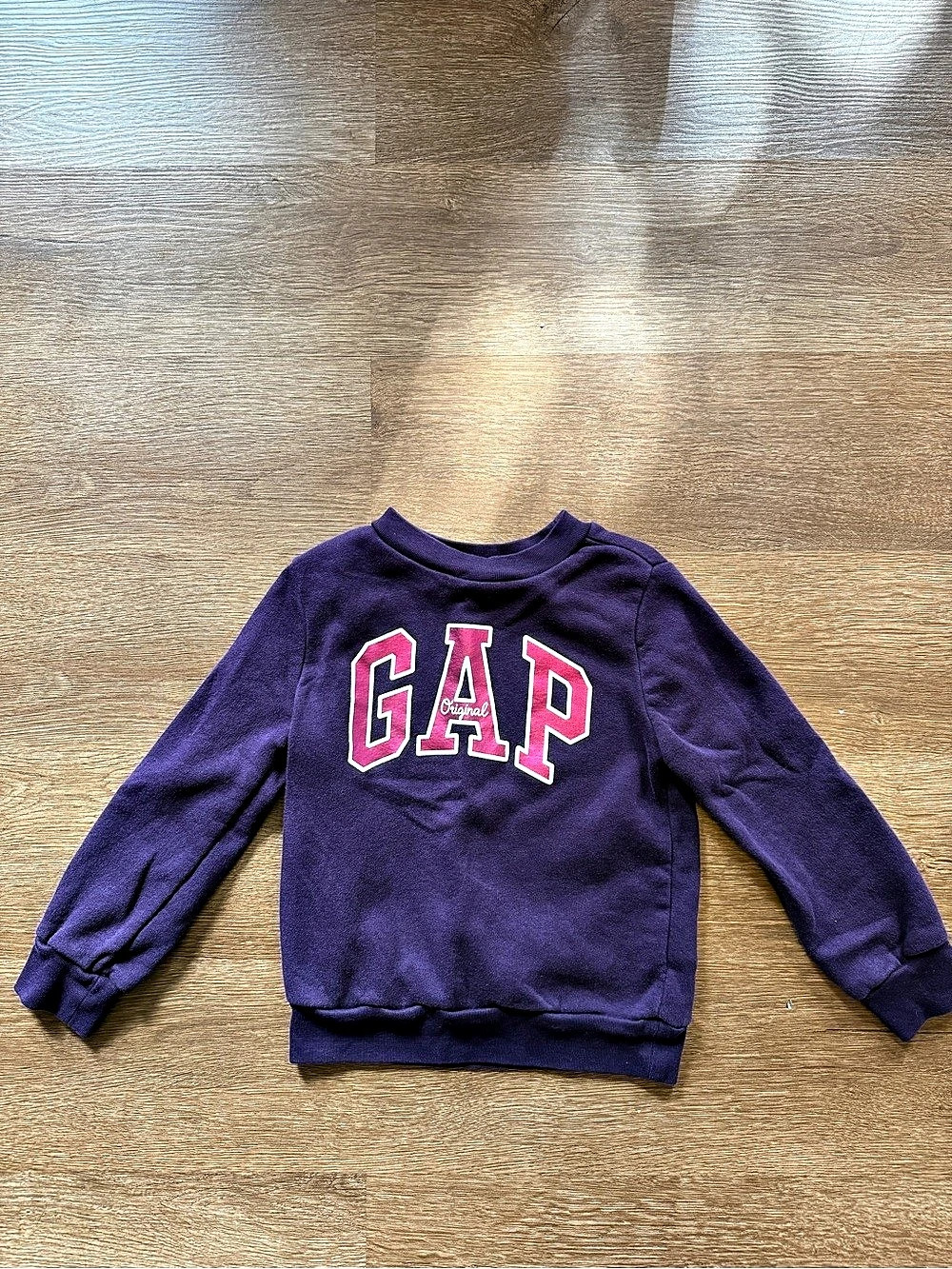 Gap Girls XS Purple Logo Sweatshirt